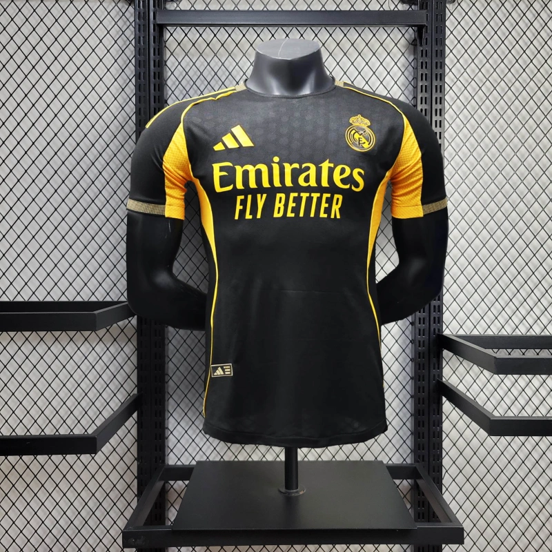 REAL MADRID LIMITED EDITION I 25/26 MAN (PLAYER VERSION)