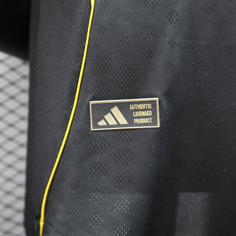 REAL MADRID LIMITED EDITION I 25/26 MAN (PLAYER VERSION)