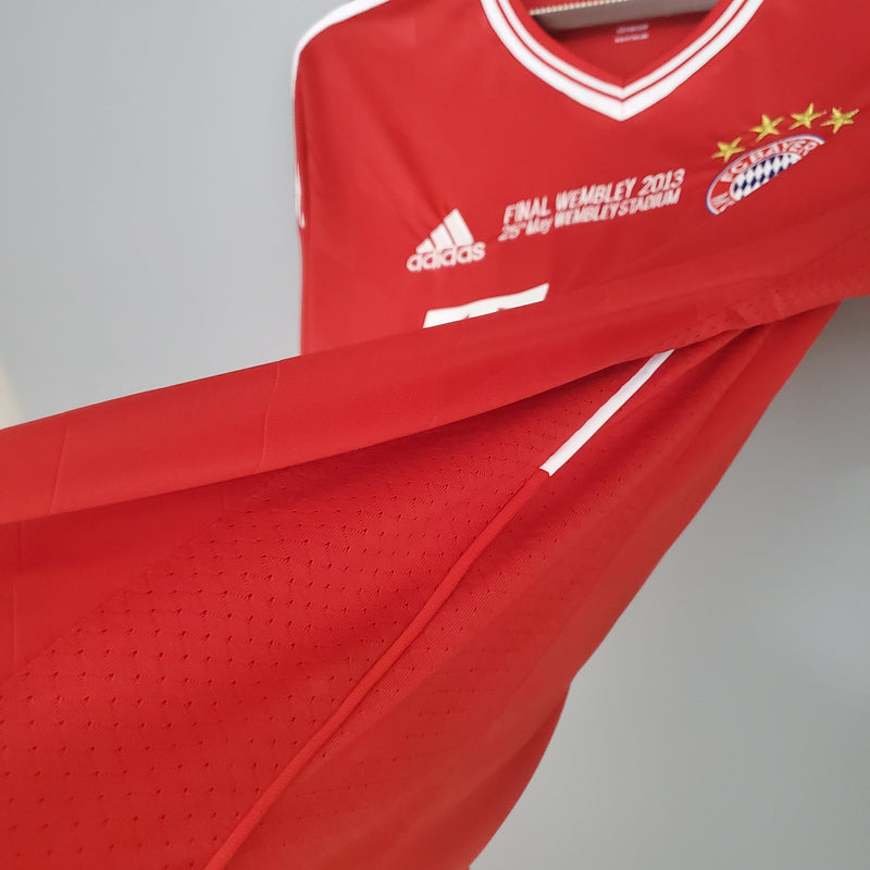 BAYERN MUNICH I 13/14 MAN FINAL CHAMPIONS (RETRO)